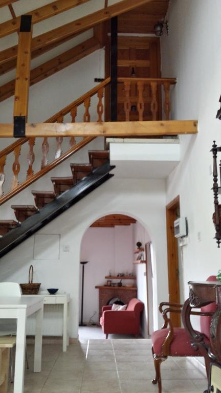 Villa In Moniatis Cameră foto