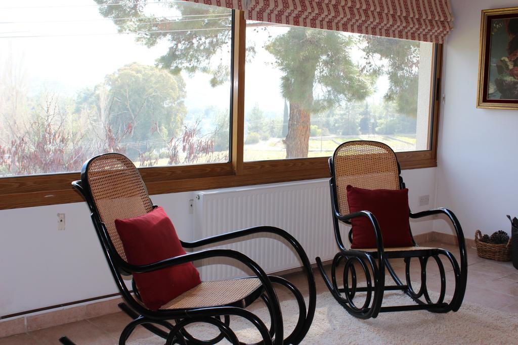 Villa In Moniatis Cameră foto