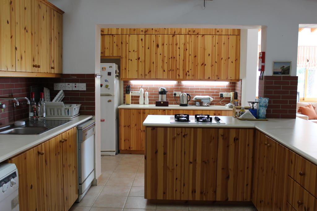 Villa In Moniatis Cameră foto